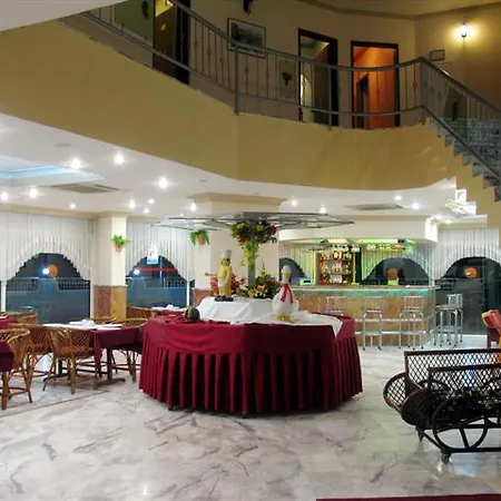 Neray Hotel 2*